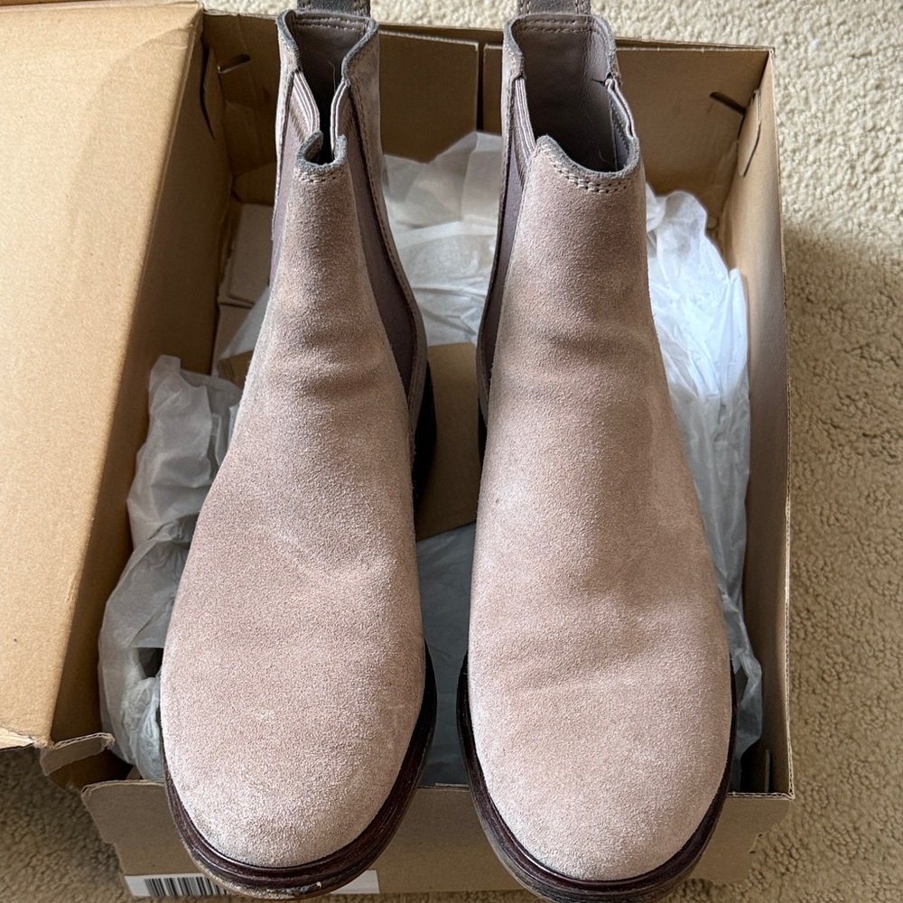 Clarks Women's Ankle Boots in Taupe Suede